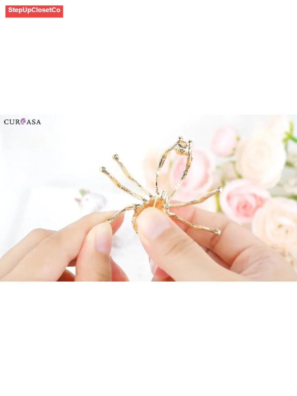 Gold Alloy Spider Brooch Pin with Rhinestones, Elegant Jewelry for Cardigan,
